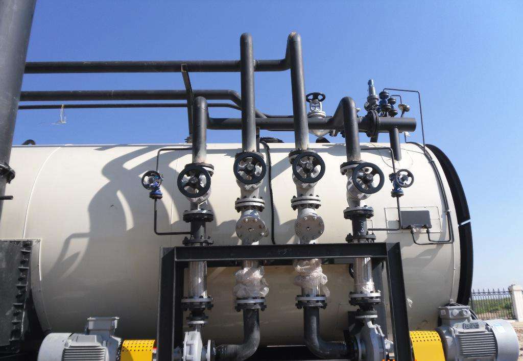 導(dǎo)熱油鍋爐在使用時，如何避免導(dǎo)熱油的溫度超過沸點？